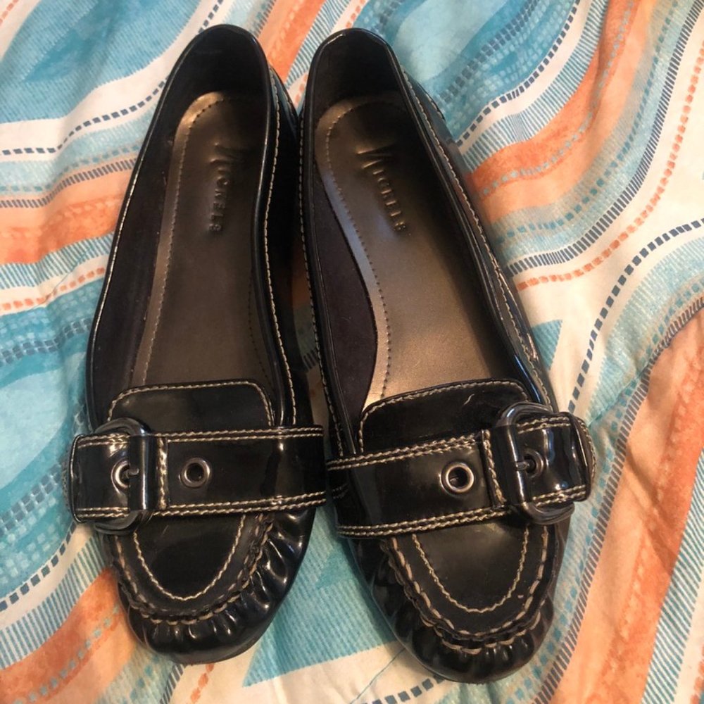 loafers/ Flats